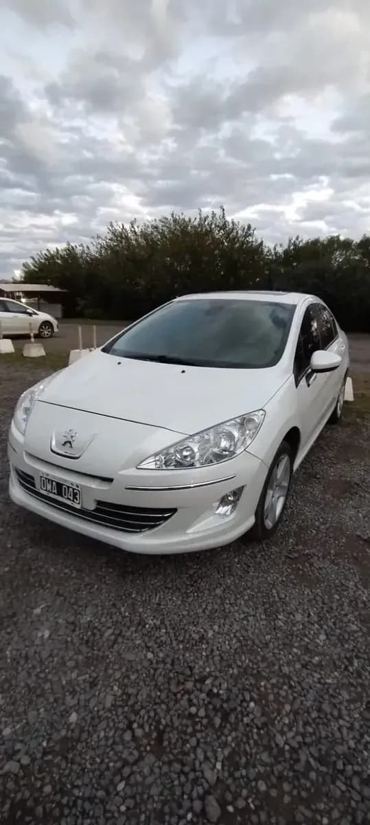 Peugeot 408 2.0 Allure Plus 143cv